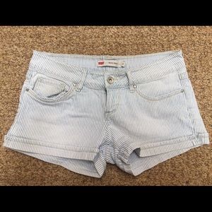 Levi’s Shorty Short